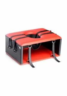 Master Series Queening Chair - Black and Red